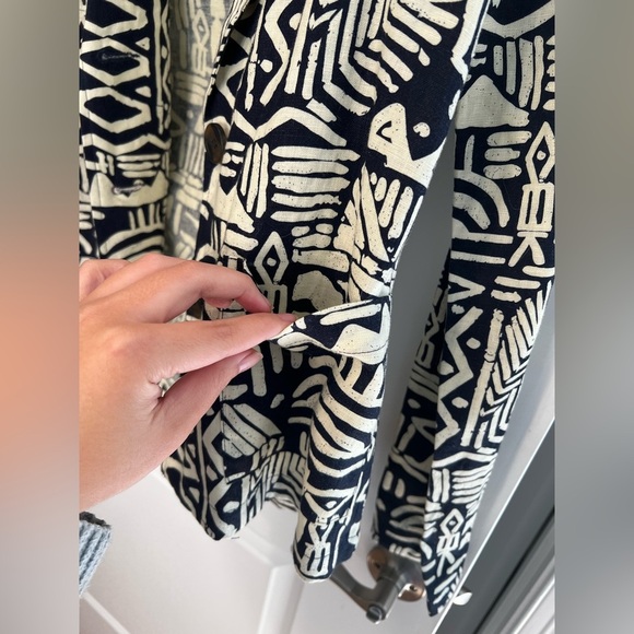 Forever 21 Patterned Black and White Blazer Size Medium - Picture 11 of 12